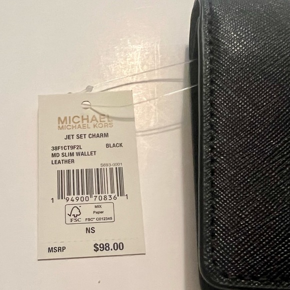 NWT Michael Kors Jet Set Charm Medium Saffiano Black Leather Wallet - Picture 6 of 8